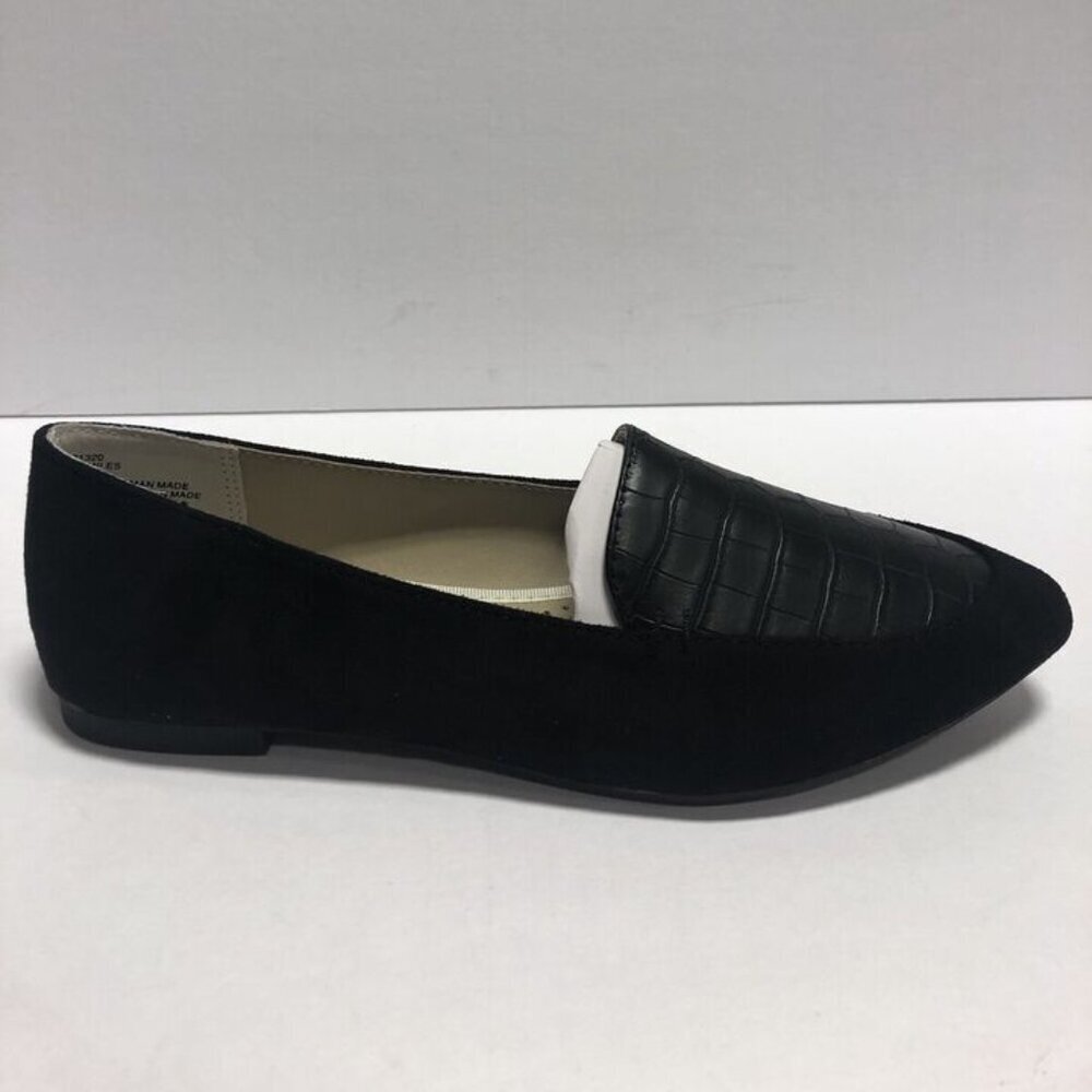 Rialto Women’s Smiles, Black Slip-On Flats, Size 7M